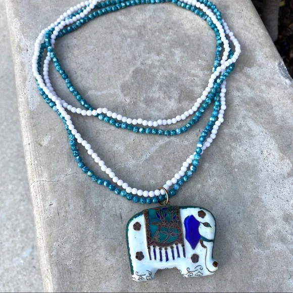 ELEPHANT beaded necklace vintage india pendant ceramic enamel white blue pottery - Picture 2 of 7